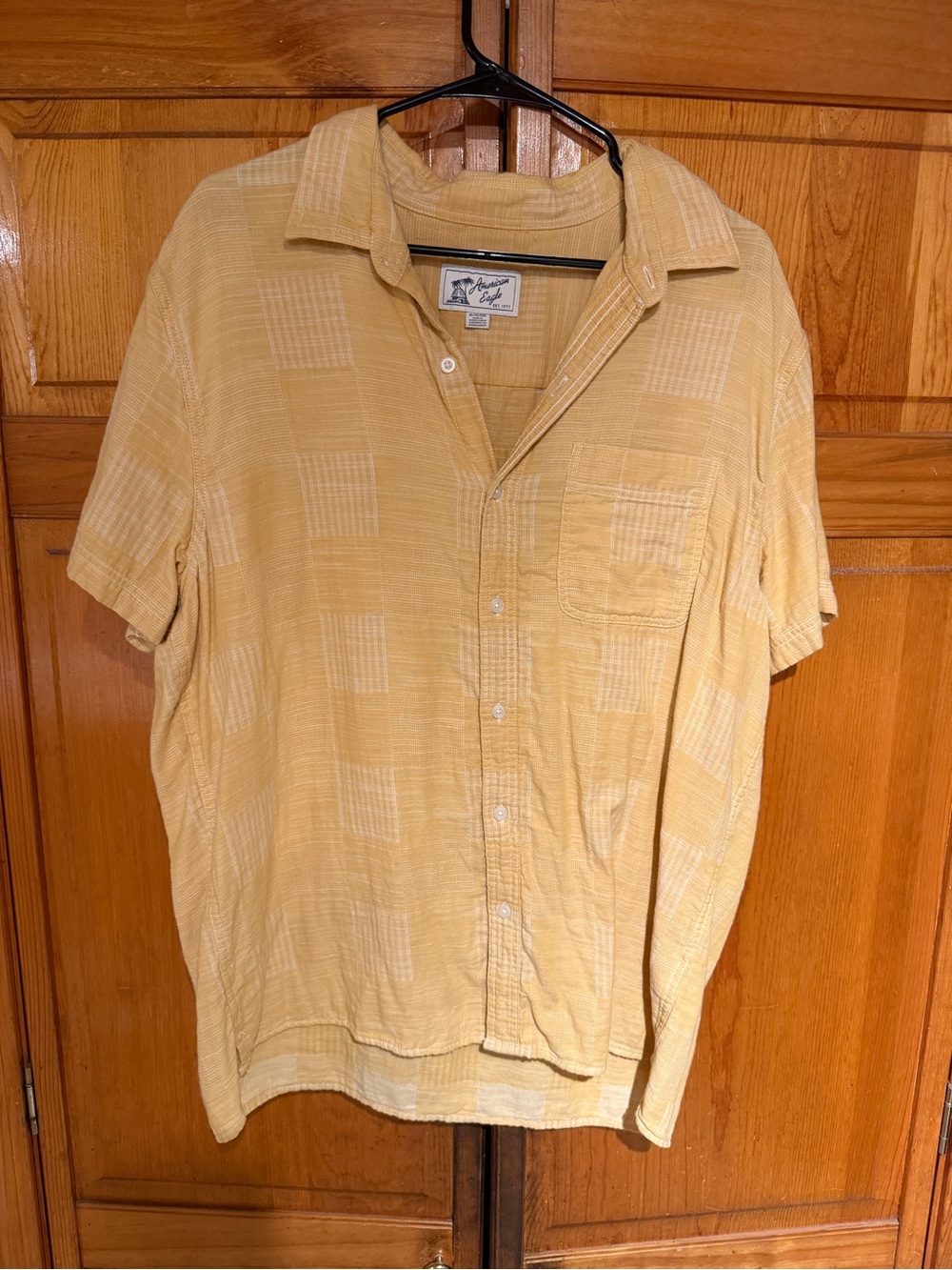 American Eagle Outfitters Short-Sleeve Button-Down Shirt in Light Mustard